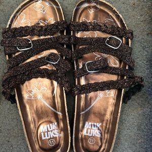 MukLuk sandals